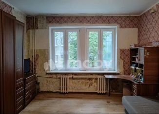 Продам 2-ком. квартиру, 42 м2, Калининград, Берёзовая улица, 18