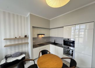 Сдаю в аренду 3-комнатную квартиру, 54 м2, Сочи, улица Воровского, 41, микрорайон Центральный