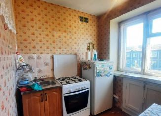 Продается четырехкомнатная квартира, 62 м2, Мурманск, улица Юрия Гагарина, 49