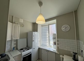 Сдается в аренду 4-комнатная квартира, 63.8 м2, Республика Башкортостан, улица Гафури, 40