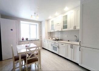 Продам однокомнатную квартиру, 44 м2, Вязьма, улица Матросова, 6