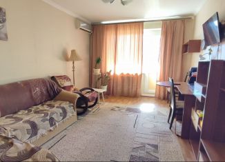 Продается 2-комнатная квартира, 55.3 м2, Майкоп, улица 12 Марта, 150к1