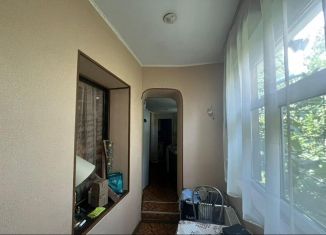 Двухкомнатная квартира на продажу, 52 м2, Ялта, улица Халтурина, 3