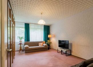 Продажа трехкомнатной квартиры, 66.6 м2, Санкт-Петербург, Плесецкая улица, 6, муниципальный округ Юнтолово