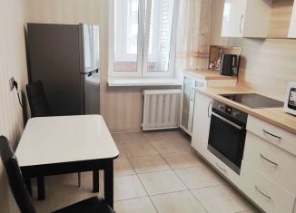 Сдаю в аренду 1-ком. квартиру, 38 м2, Санкт-Петербург, Шлиссельбургский проспект, 13