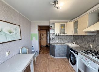 Продаю 2-комнатную квартиру, 49.2 м2, Астрахань, улица Победы, 58