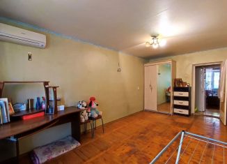 Продаю двухкомнатную квартиру, 48 м2, Таганрог, улица Фадеева, 47