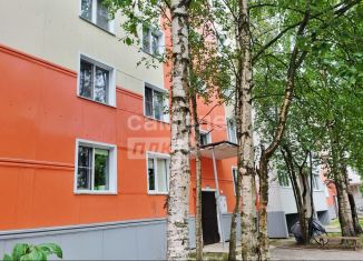 Продам 2-ком. квартиру, 42 м2, Северодвинск, Морской проспект, 27