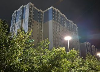 Продаю 2-ком. квартиру, 65.5 м2, Махачкала, улица Времена Года, 7, ЖК Панорама