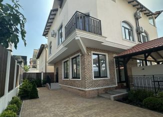 Продаю дом, 170 м2, Геленджик, улица Рыбникова, 50к1