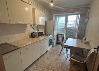 Сдаю 3-ком. квартиру, 76 м2, Горячий Ключ, улица Кириченко, 17к1