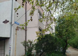 Продажа 2-ком. квартиры, 45 м2, Ялта, улица Дзержинского, 30