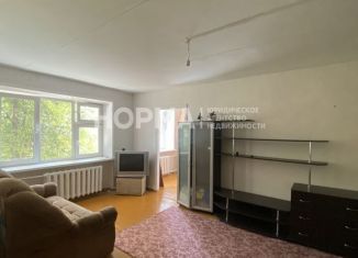 Продам двухкомнатную квартиру, 36 м2, Октябрьский, улица Чапаева, 23