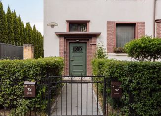 Продам 3-ком. квартиру, 92 м2, Калининград, Красная улица, 81