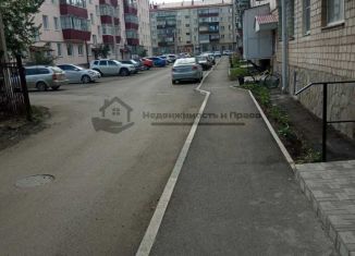 Продаю четырехкомнатную квартиру, 60 м2, Сибай, улица Чайковского, 2