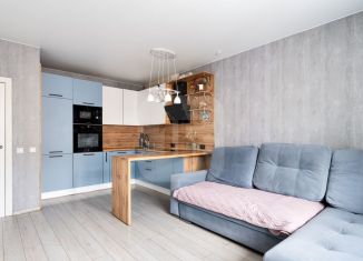 Продаю 2-комнатную квартиру, 55 м2, Новосибирск, улица Романтиков, 10