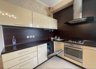 Сдается 3-ком. квартира, 100 м2, Калининград, Береговая улица, 20