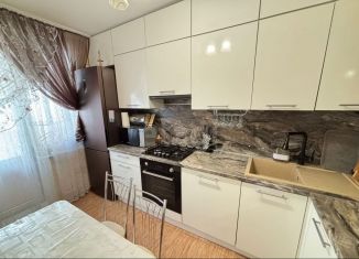 Продам 3-комнатную квартиру, 63.9 м2, Республика Башкортостан, Комсомольский проспект, 52