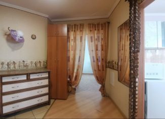 Продается 1-комнатная квартира, 47.2 м2, Барнаул, улица Попова, 153