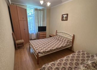 Сдаю дом, 120 м2, Феодосия, Земская улица, 3