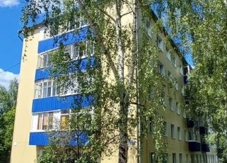 Продам 4-комнатную квартиру, 60.3 м2, Кумертау, улица Пушкина, 16