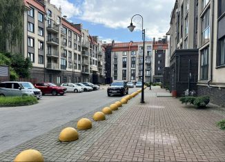 Продам 3-ком. квартиру, 120 м2, Калининград, улица Куйбышева, 68