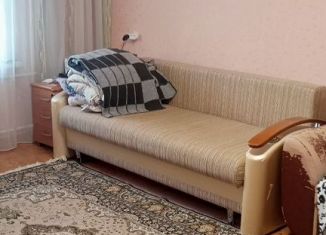 Продается 1-комнатная квартира, 32 м2, Елабуга, улица Тугарова, 22А