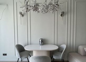 Продаю двухкомнатную квартиру, 61.2 м2, Барнаул, улица Сергея Семёнова, 27к2