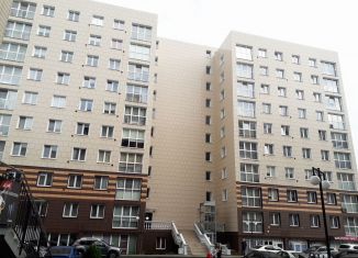 Сдам в аренду 1-ком. квартиру, 38 м2, Калининград, улица Юрия Гагарина, 16Г