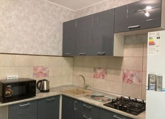 Сдача в аренду 2-ком. квартиры, 40 м2, Москва, Дмитровское шоссе, 105к5, метро Селигерская