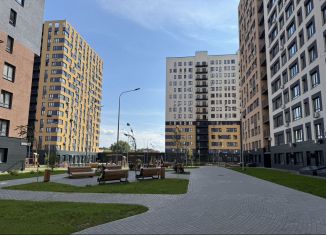 Продаю 2-комнатную квартиру, 67 м2, Нижний Новгород, улица Героя Советского Союза Аристархова, 7