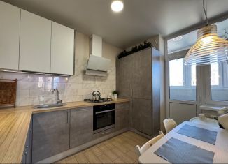 Продажа 2-ком. квартиры, 56 м2, Ростов-на-Дону, улица Подвойского, 37, ЖК Красный Аксай