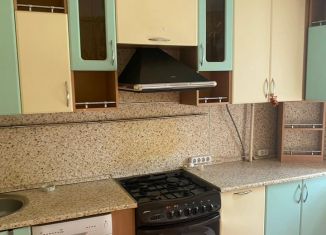 Сдача в аренду 3-комнатной квартиры, 63 м2, Псковская область, Рабочая улица, 3