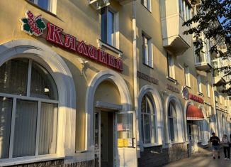 Продам четырехкомнатную квартиру, 98 м2, Уфа, Первомайская улица, 19