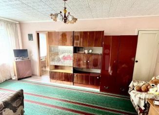 Продам 2-ком. квартиру, 41.8 м2, Златоуст, Дворцовая улица, 5