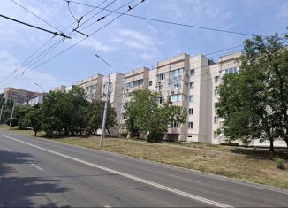 Продажа 2-ком. квартиры, 57 м2, Ставрополь, микрорайон № 6, улица Мира, 159