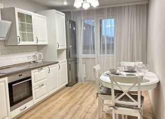 Продам 3-ком. квартиру, 77 м2, Воронеж, Московский проспект, 130к1, ЖК Московский Квартал