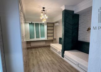 Продам пятикомнатную квартиру, 210 м2, Грозный, бульвар Султана Дудаева, 30, Байсангуровский район