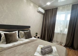 Сдаю в аренду однокомнатную квартиру, 38 м2, Армавир, улица Советской Армии, 44