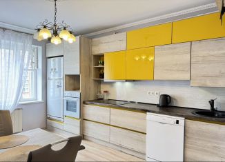 Сдача в аренду многокомнатной квартиры, 81 м2, Санкт-Петербург, Ленинский проспект, 81к1