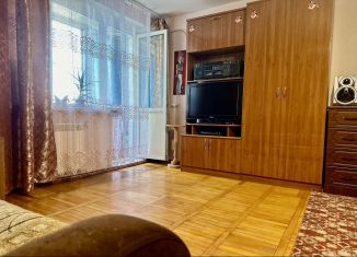 Продается 1-ком. квартира, 36 м2, Армавир, улица Розы Люксембург