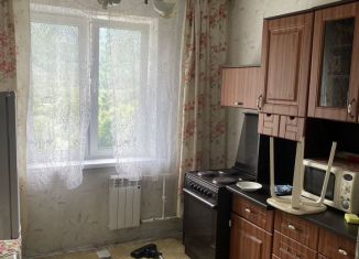 Сдам в аренду 2-комнатную квартиру, 52 м2, Междуреченск, проспект Шахтёров, 45