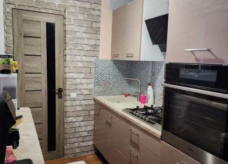 Продаю двухкомнатную квартиру, 50 м2, Таганрог, улица Чехова, 324