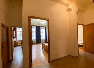 Сдается 2-ком. квартира, 84 м2, Санкт-Петербург, улица Жуковского, 24