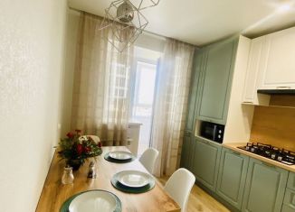 Сдается 1-ком. квартира, 40 м2, Йошкар-Ола, улица Дружбы, 111, 3-й микрорайон