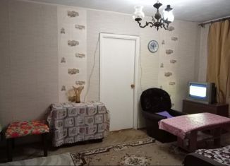 Сдам в аренду двухкомнатную квартиру, 45 м2, Москва, улица Юных Ленинцев, 56