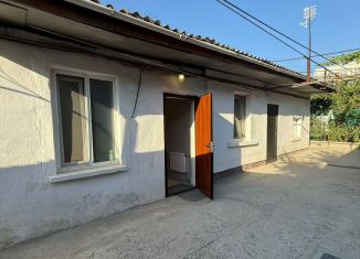 Сдам в аренду дом, 50 м2, Симферополь, Зенитная улица