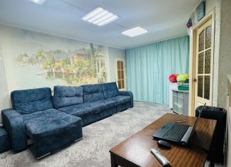 Продажа трехкомнатной квартиры, 42 м2, Таганрог, улица Пальмиро Тольятти, 26-1