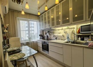 3-комнатная квартира на продажу, 56.1 м2, Новосибирск, метро Золотая Нива, улица Новая Заря, 9