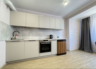 Сдам 1-ком. квартиру, 44 м2, Республика Башкортостан, улица Минигали Губайдуллина, 10/1